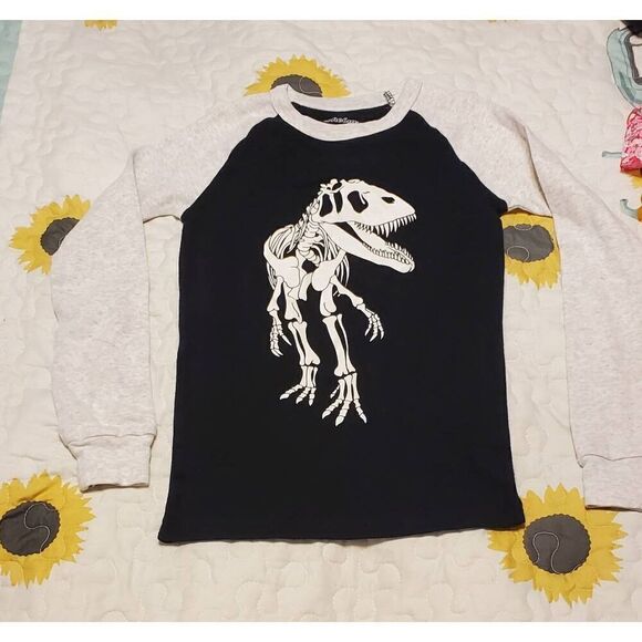 NEW WITH OUT TAGS SHELRY TREX SKELETON TSHIRT - Picture 1 of 3